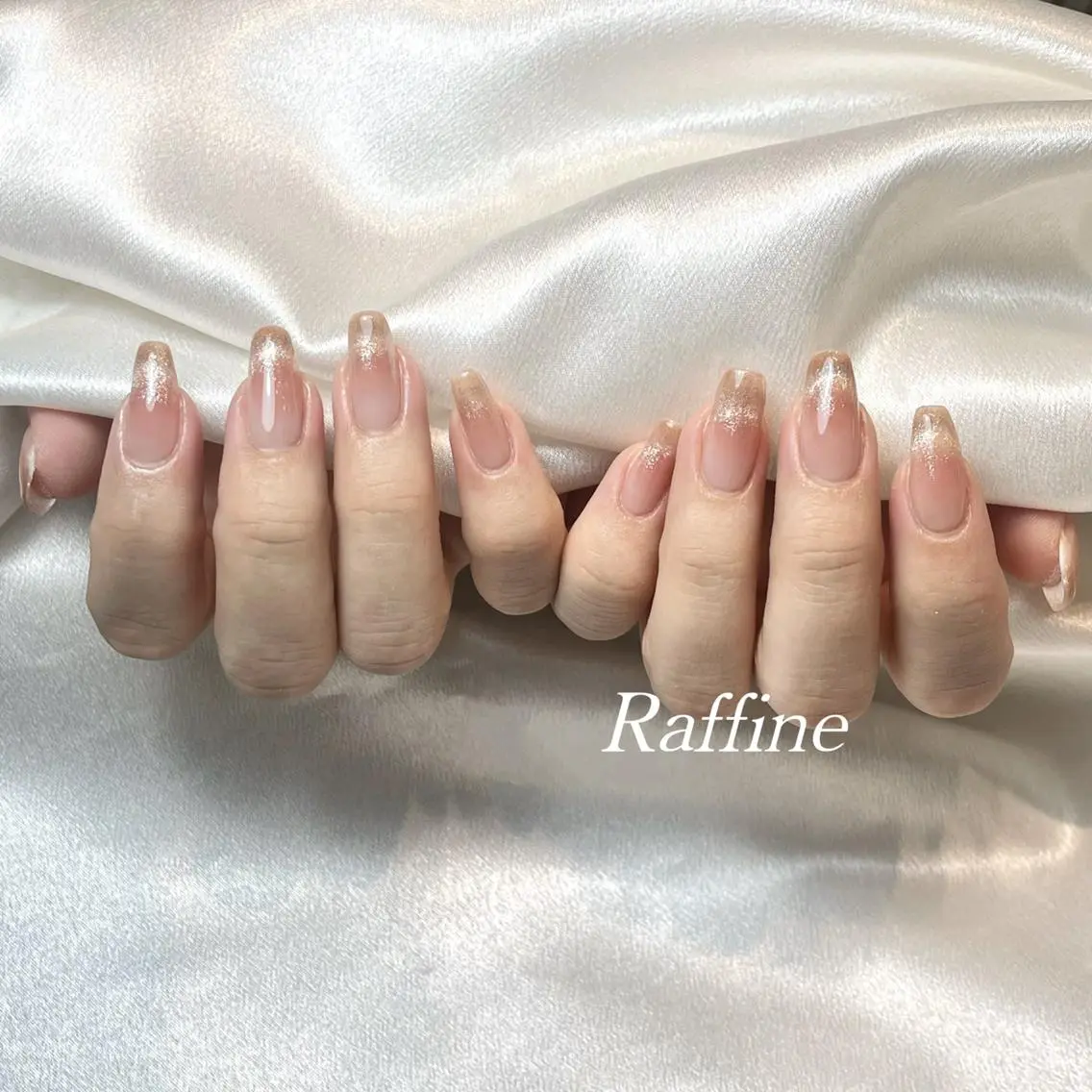 ネイル RAFFINE haru🦋🩵のネイルデザイン