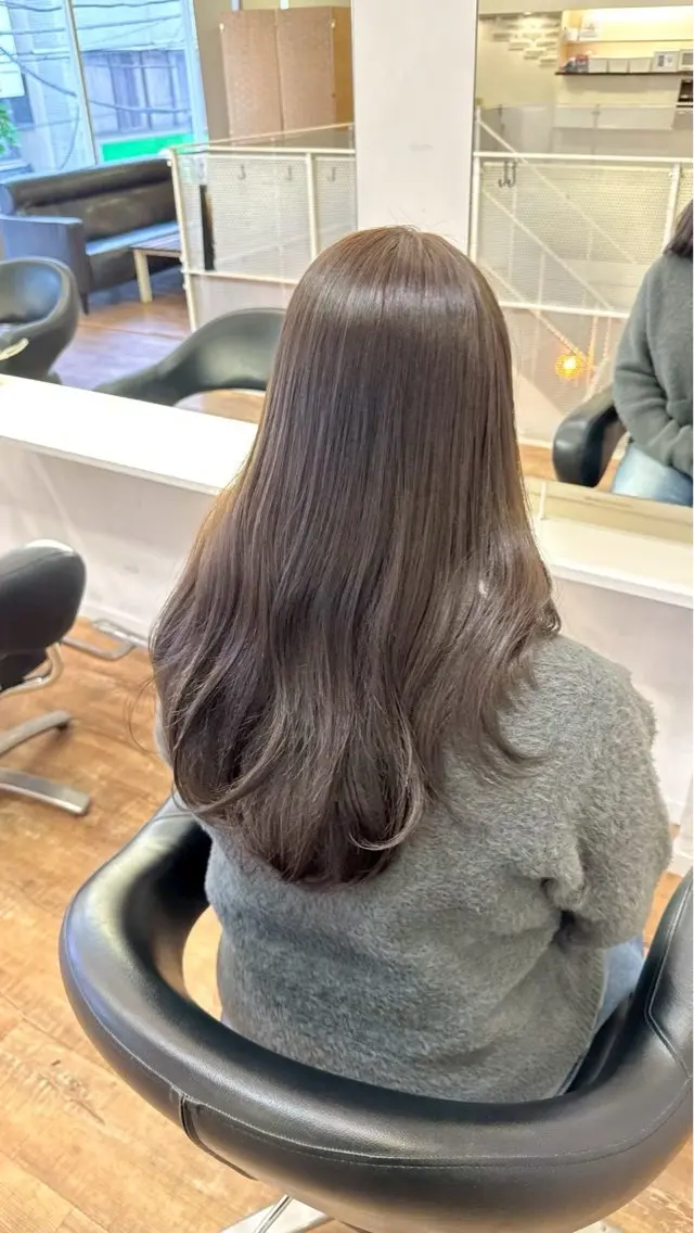 カラー Hip's eyes meiのヘアスタイル