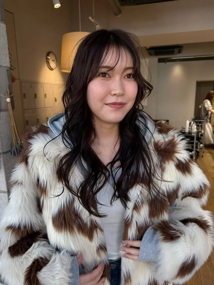 ロング カット ヘアカラー トリートメント 松本  夏海のヘアスタイル