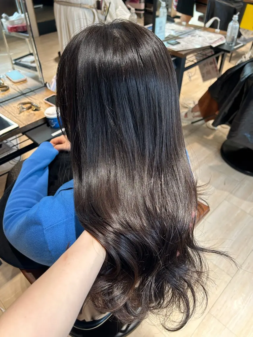 セミロング カラー ベージュカラー ブリーチ ショコラグレージュ 透明感カラー グレージュ ヘアカラー トリートメント 🍼顔周りカット/ レイヤー/小川華奈のヘアスタイル