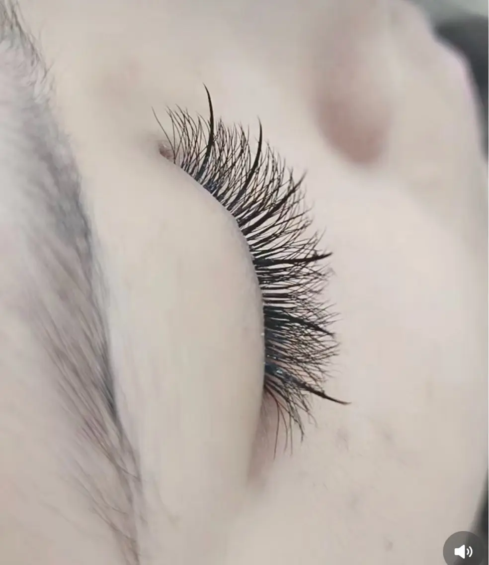 マツエク・マツパ ワンホンマツエク マツエク yingsalon 🧚ゆうな🧚‍♂️のマツエク・マツパデザイン