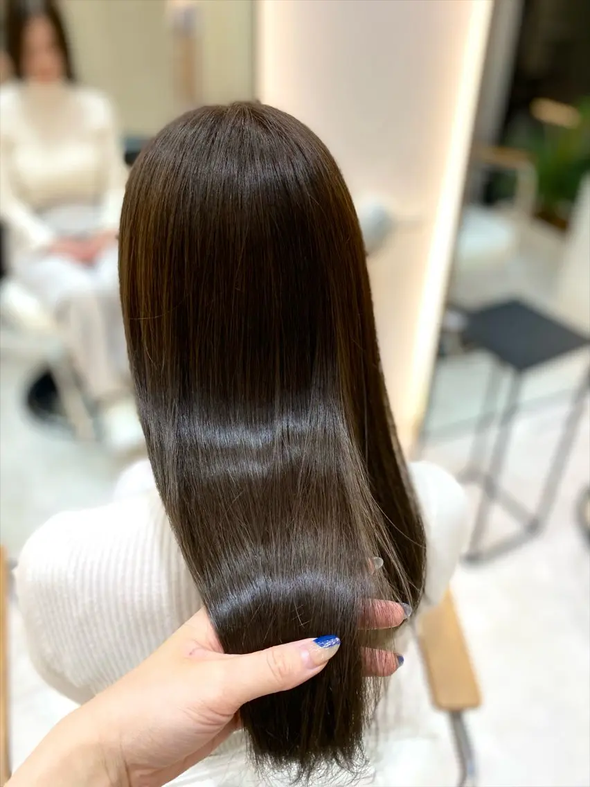 ロング 縮毛矯正 カット ヘアカラー 縮毛矯正 トリートメント 艶髪・透明感カラー・ 韓国ヘア・Yuriのヘアスタイル