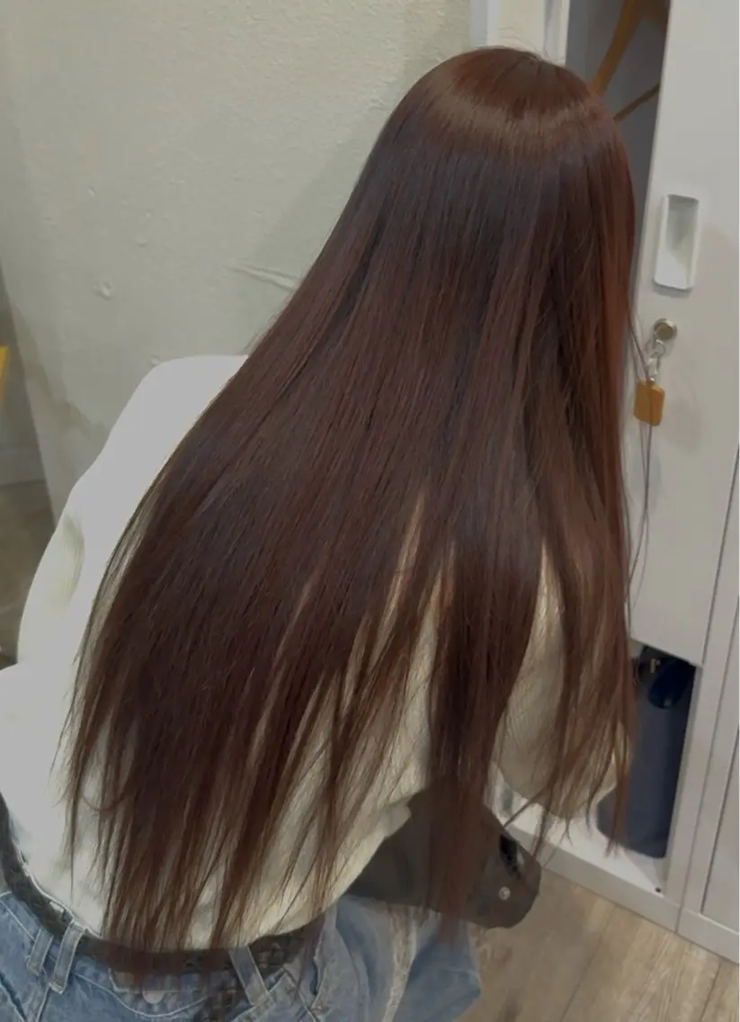 ロング ヘアカラー クロギ リョウのヘアスタイル