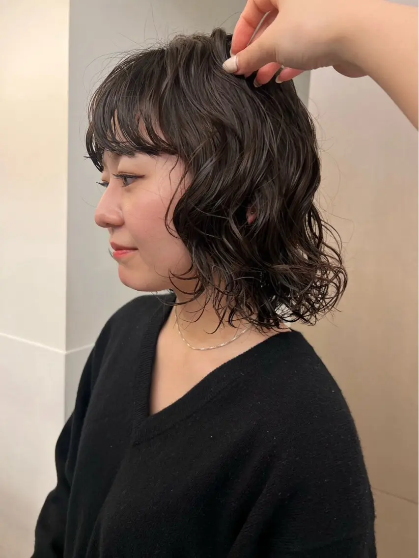 ミディアム パーマ ミディアムパーマ ボブ オリーブカラー/ レイヤー/ ローレンのヘアスタイル