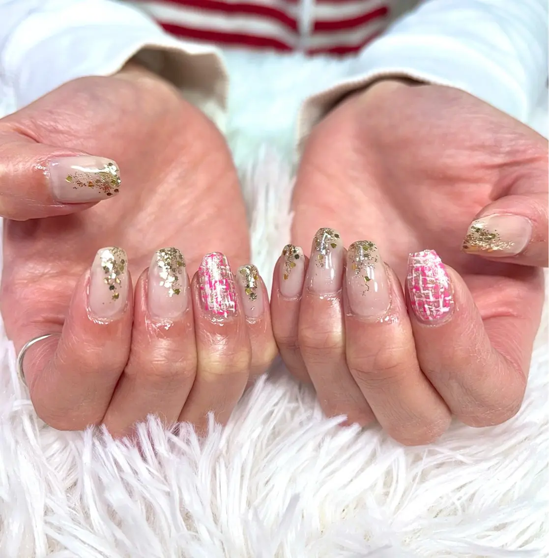 ネイル ゴールド ニュアンスネイル シンプルネイル ツイードネイル 冬ネイル ハンドネイル LUANA n'sのネイルデザイン