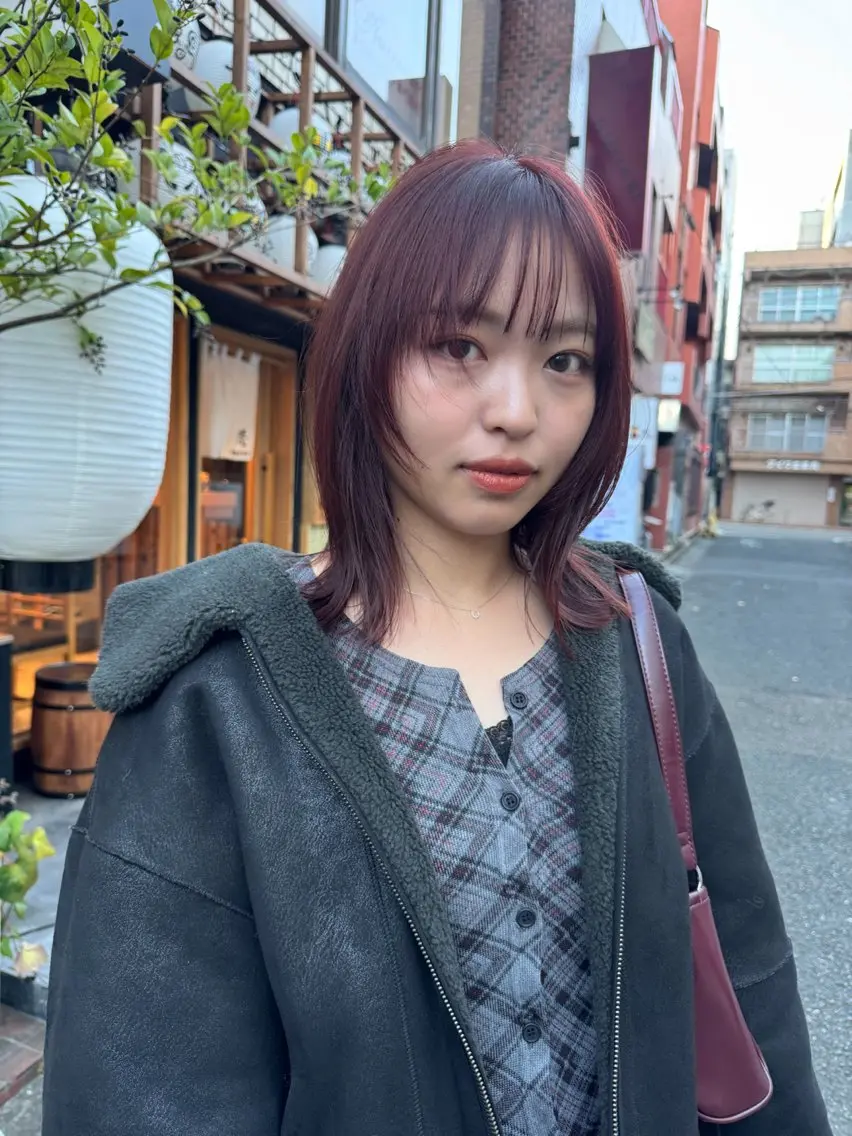 ミディアム カラー カット ヘアカラー トリートメント 顔周りレイヤー/韓国 ブリーチminamiのヘアスタイル