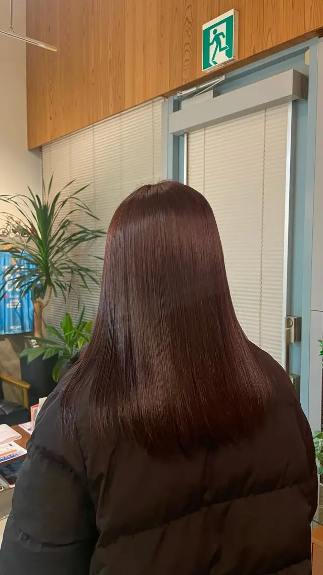 ロング ヘアカラー 児島 芽衣のヘアスタイル