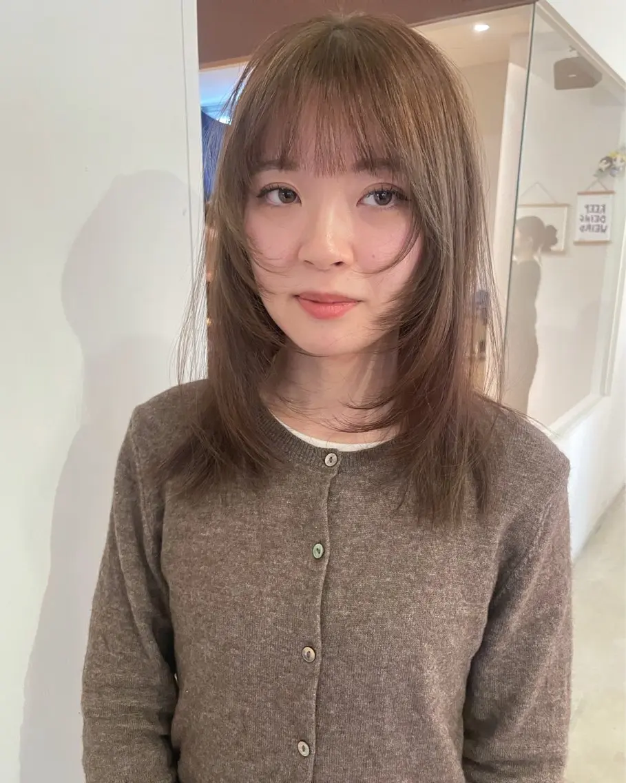 セミロング カラー sachi / tsunaguのヘアスタイル