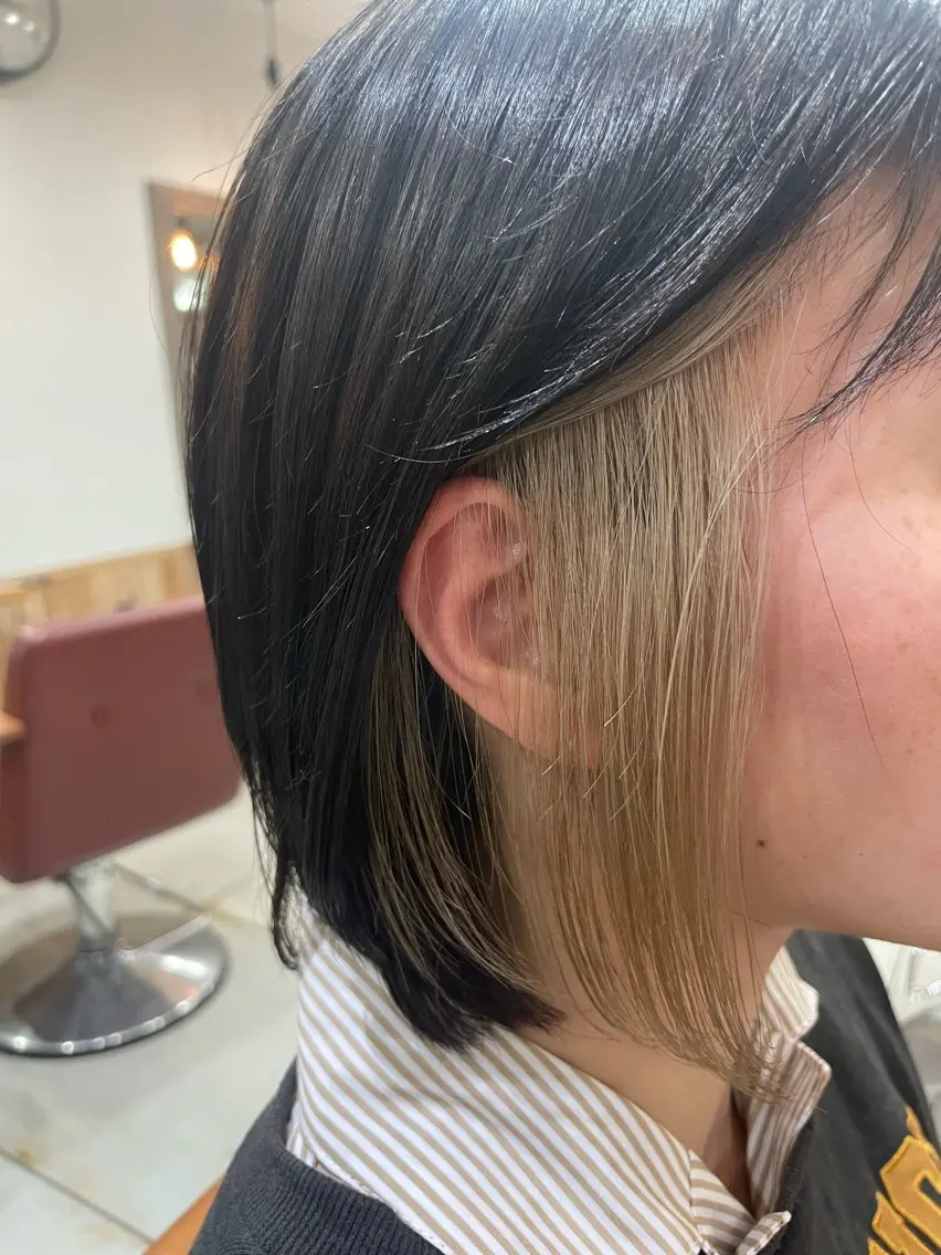 ショート カラー ショートボブ バレイヤージュ ベージュカラー デザインカラー イヤリングカラー カット ヘアカラー トリートメント Wカラーレイヤーカ ット⚡️CHIAKIのヘアスタイル