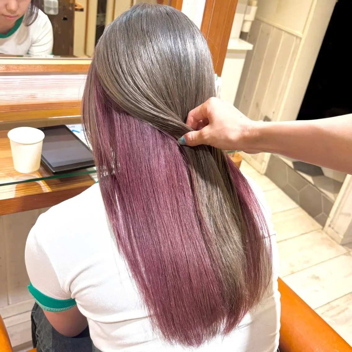 ロング カラー グレージュ インナーカラー ピンクカラー ヘアカラー 🌸小島友梨香🌸 ブリーチカラーのヘアスタイル