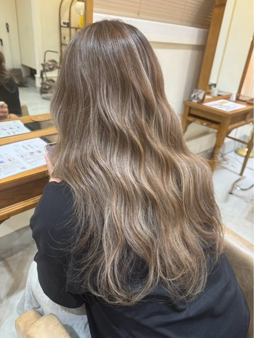 ロング ハイライト 髪質改善 レイヤーカット トリートメント メンズスタイル バレイヤージュ　齋藤のヘアスタイル