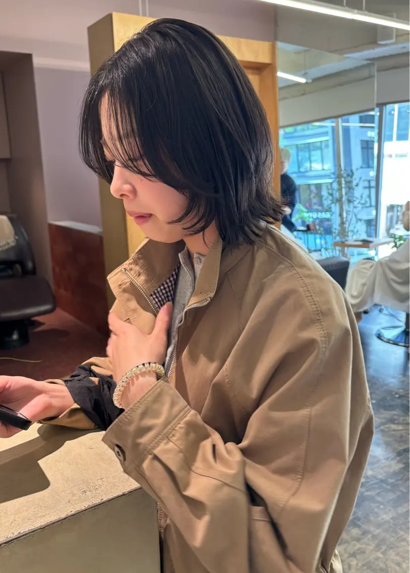 ミディアム カラー ボブレイヤー ボブ 顔まわりレイヤー 伸ばしかけ レイヤーカット カット ヘアカラー 西山 紗耶香🪽 透明感カラー/ボブのヘアスタイル