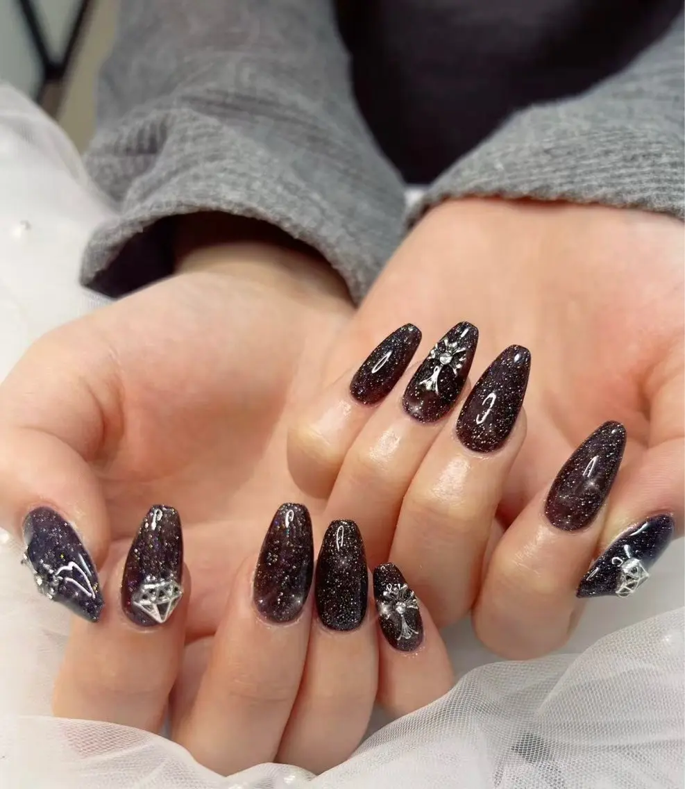 ネイル オーロラネイル 長さ出し フットネイル 韓国ネイル ラメ(グリッター) ハンドネイル 👍thumbs up nail👍のネイルデザイン
