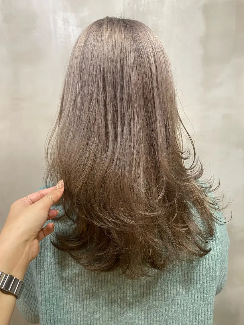 ロング カラー デザインカラー qpula misuzuのヘアスタイル