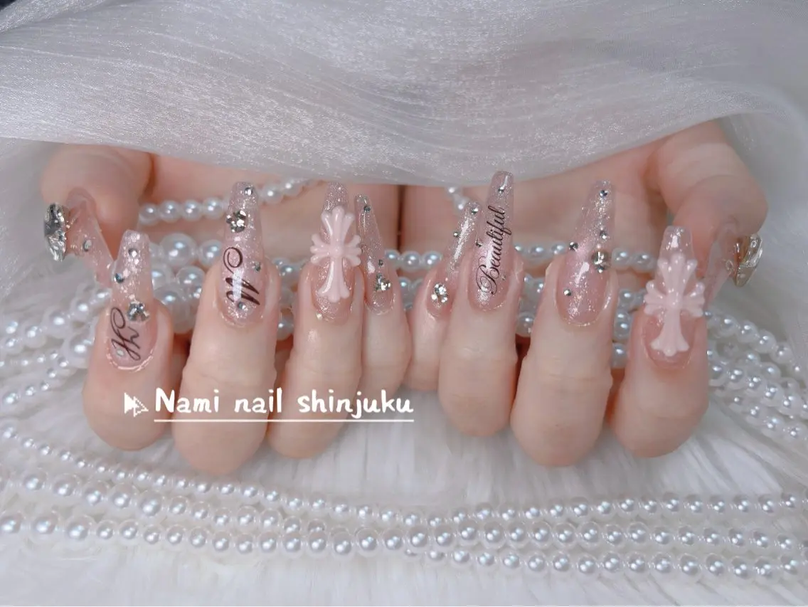 ネイル 長さ出し ガーリー 韓国ネイル ロングネイル 持ち込み ハンドネイル Nami nail salonのネイルデザイン