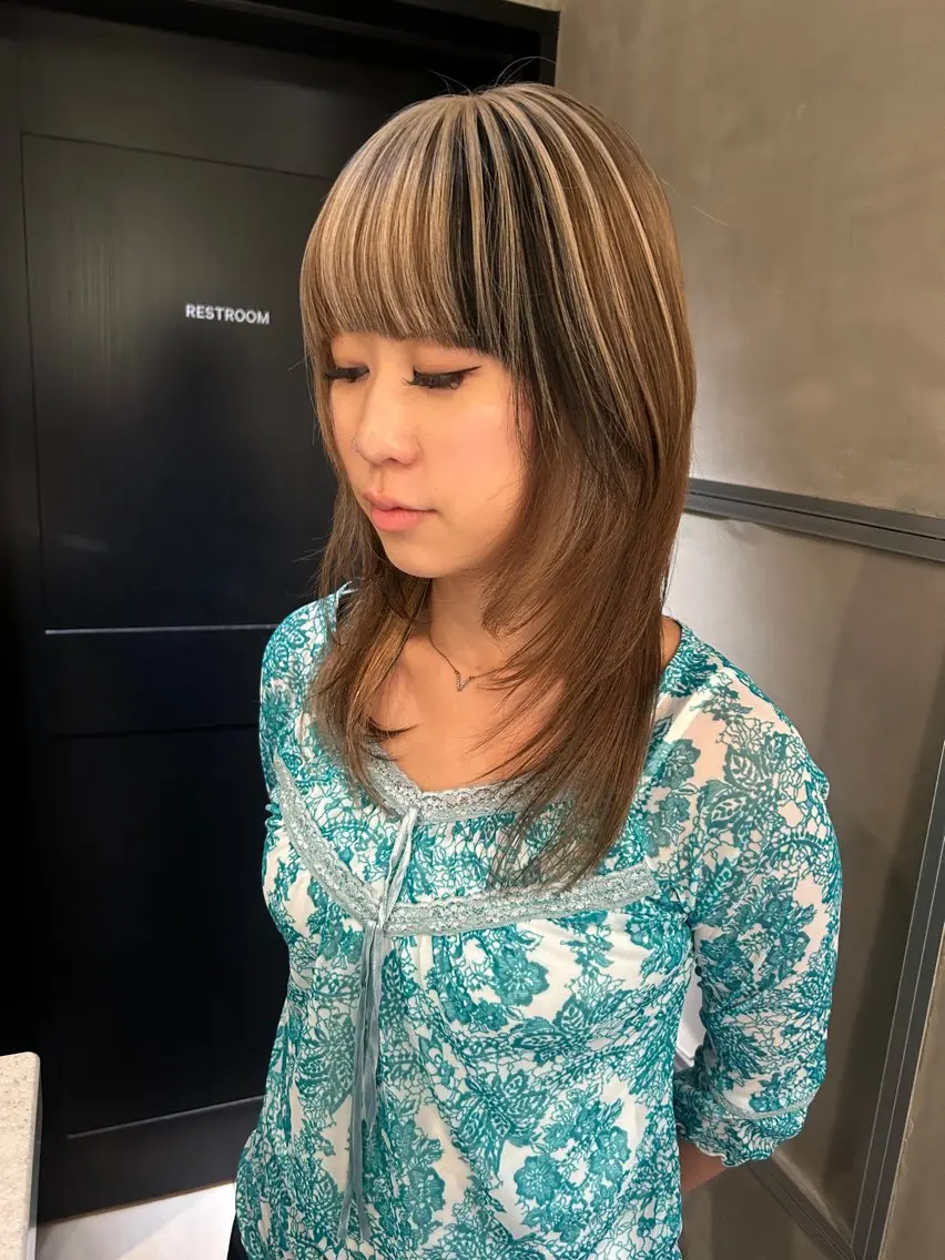 セミロング カラー ヘアカラー デザイン/アレンジ ❤︎イシイレイのヘアスタイル