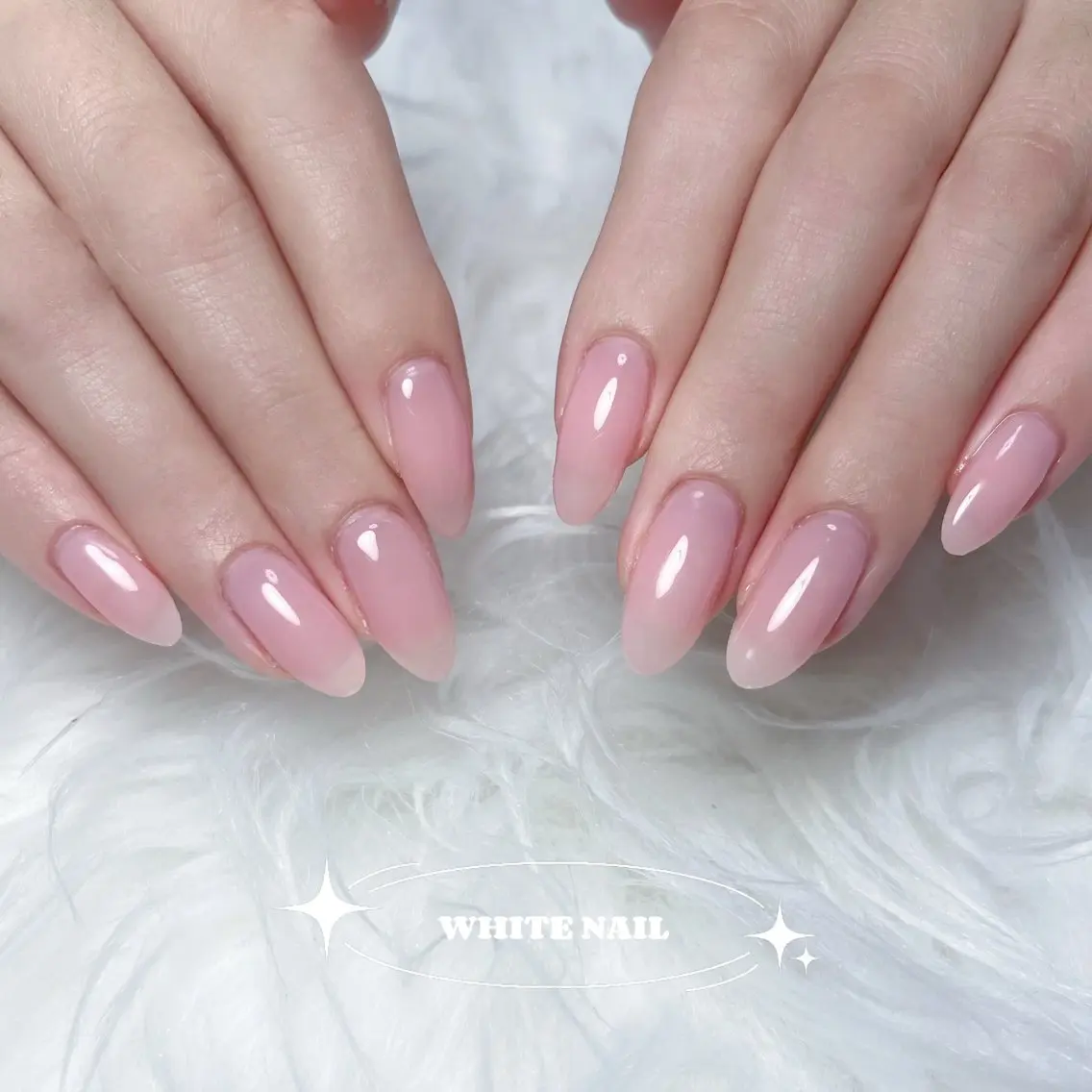 《オフあり》高発色&うる艶ワンカラーネイル💅シンプル可愛いちゅるんネイル💞 韓国ブランド『VALLAジェル』の写真