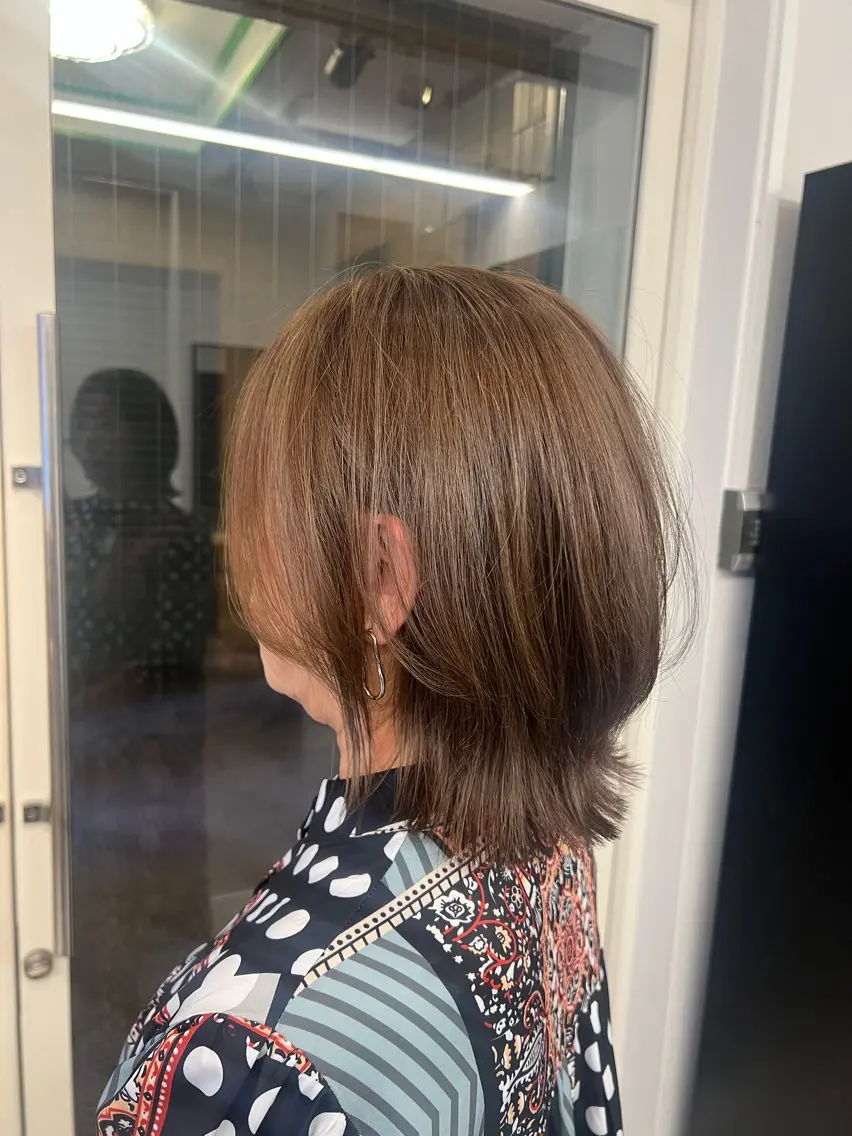 ミディアム nui 三宮のヘアスタイル