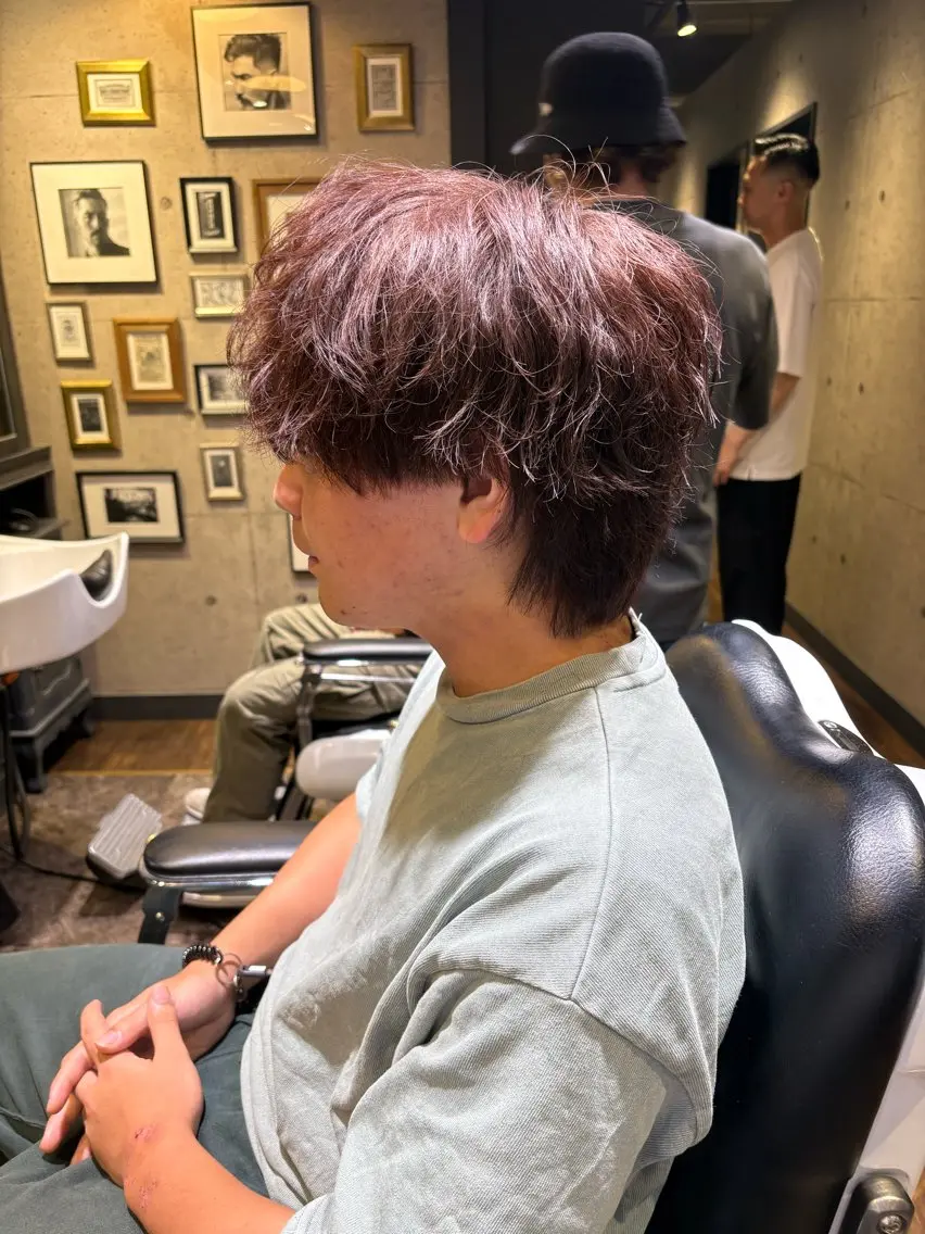 カラー メンズ メンズブリーチ ブリーチ ブラウンカラー ブリーチなしカラー ピンクカラー ヘアカラー メンズ　新百合ヶ丘 HIBIKIのヘアスタイル