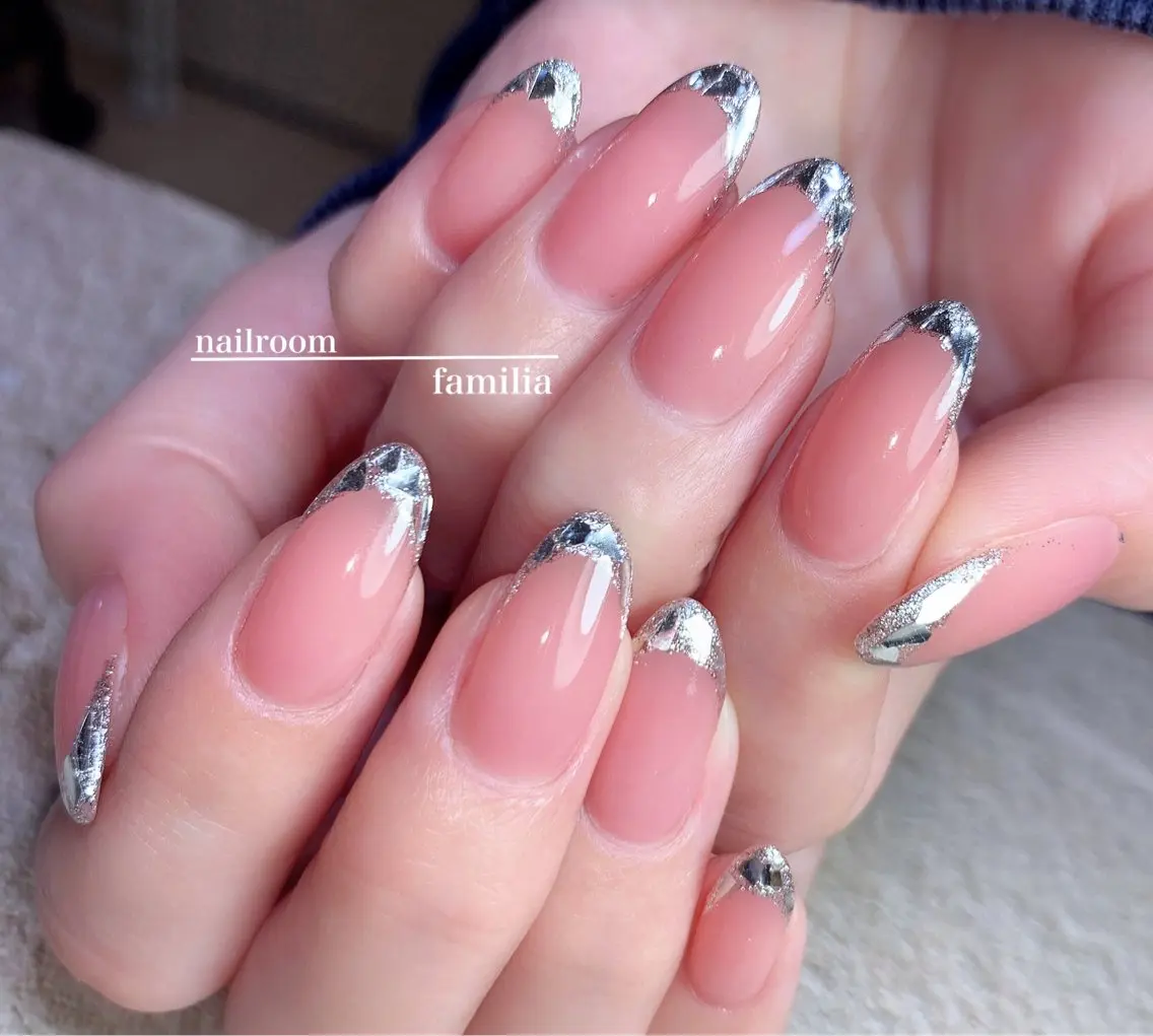 ネイル フレンチネイル ガラスフレンチ ハンドネイル -nailroom- familiaのネイルデザイン