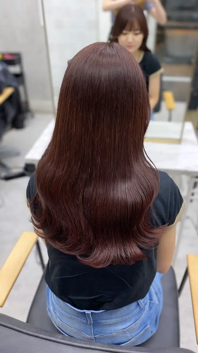 ロング カット ヘアカラー トリートメント AKANE 【zina新宿】のヘアスタイル