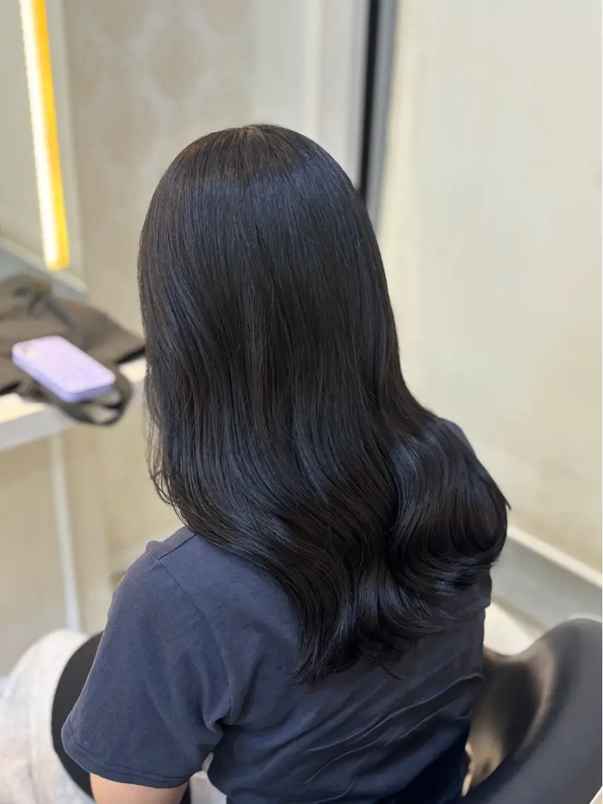 セミロング カラー ヘアカラー トリートメント はらだ すずのヘアスタイル