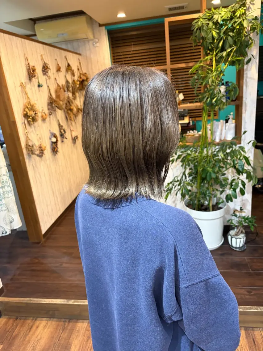 ミディアム ヘアカラー 早坂 さくらのヘアスタイル