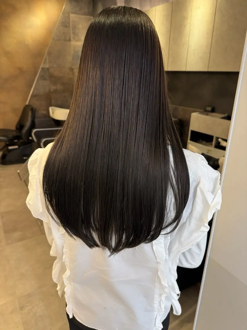 ロング カット ヘアカラー 三輪 恭平のヘアスタイル