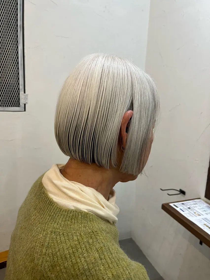 ショート 切りっぱなしボブ ボブ 石井 さくらのヘアスタイル
