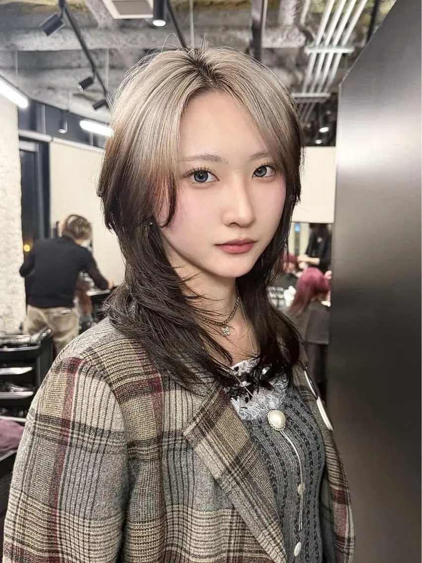 ミディアム カット ヘアカラー トリートメント 秋山 輝星のヘアスタイル