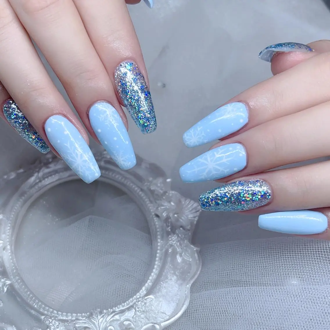 ネイル ハンドネイル Queens マオのネイルデザイン