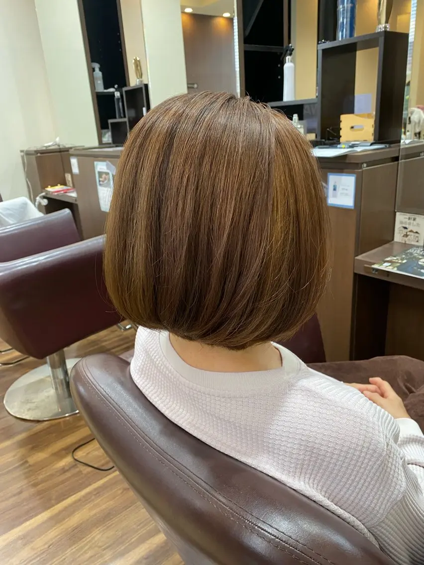 ショート カラー ベージュカラー ハイライトカラー ボブ ハイライト ヘアカラー 仲井 充のヘアスタイル