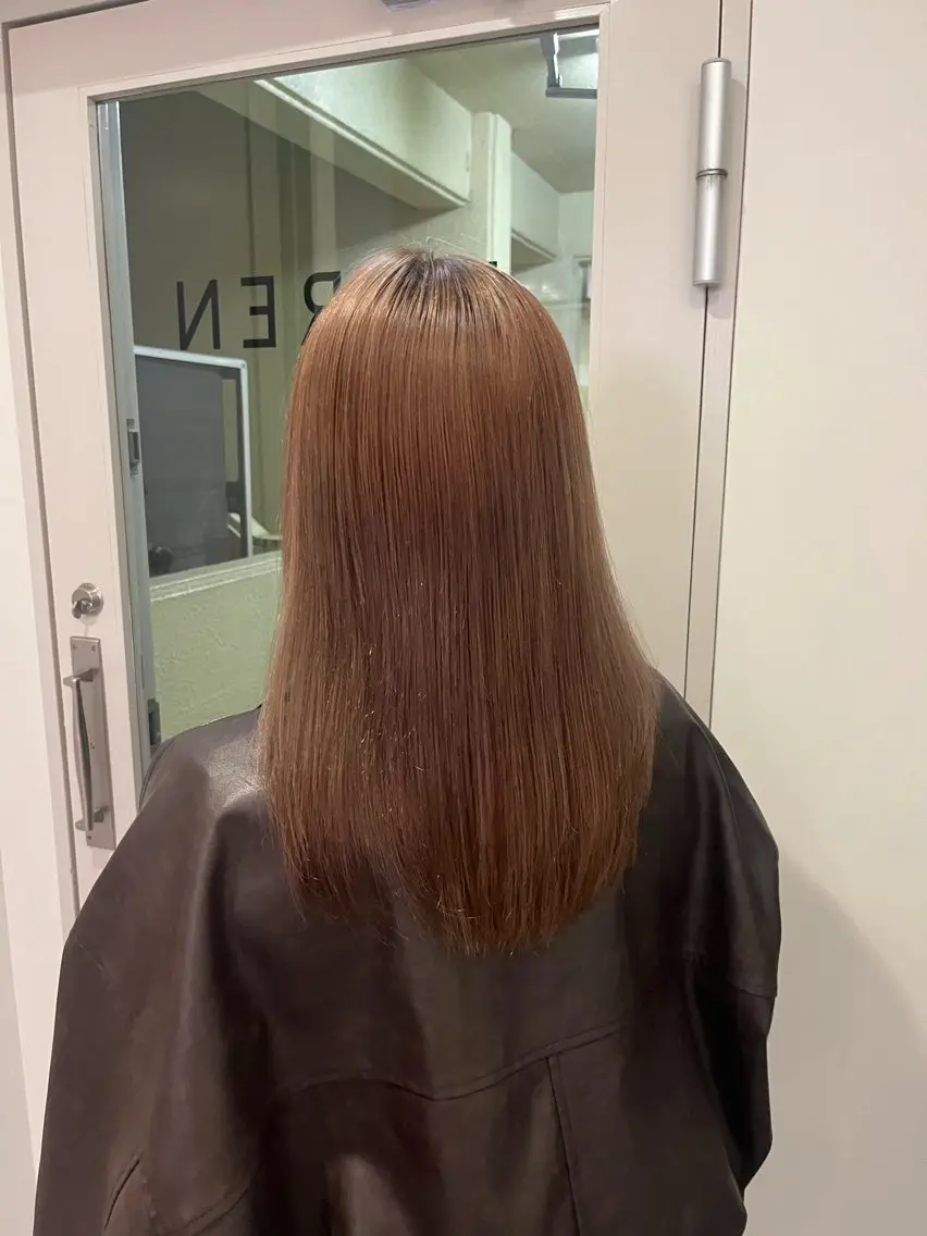 セミロング カラー 髪質改善 ヘアカラー トリートメント オリーブカラー/ レイヤー/ ローレンのヘアスタイル