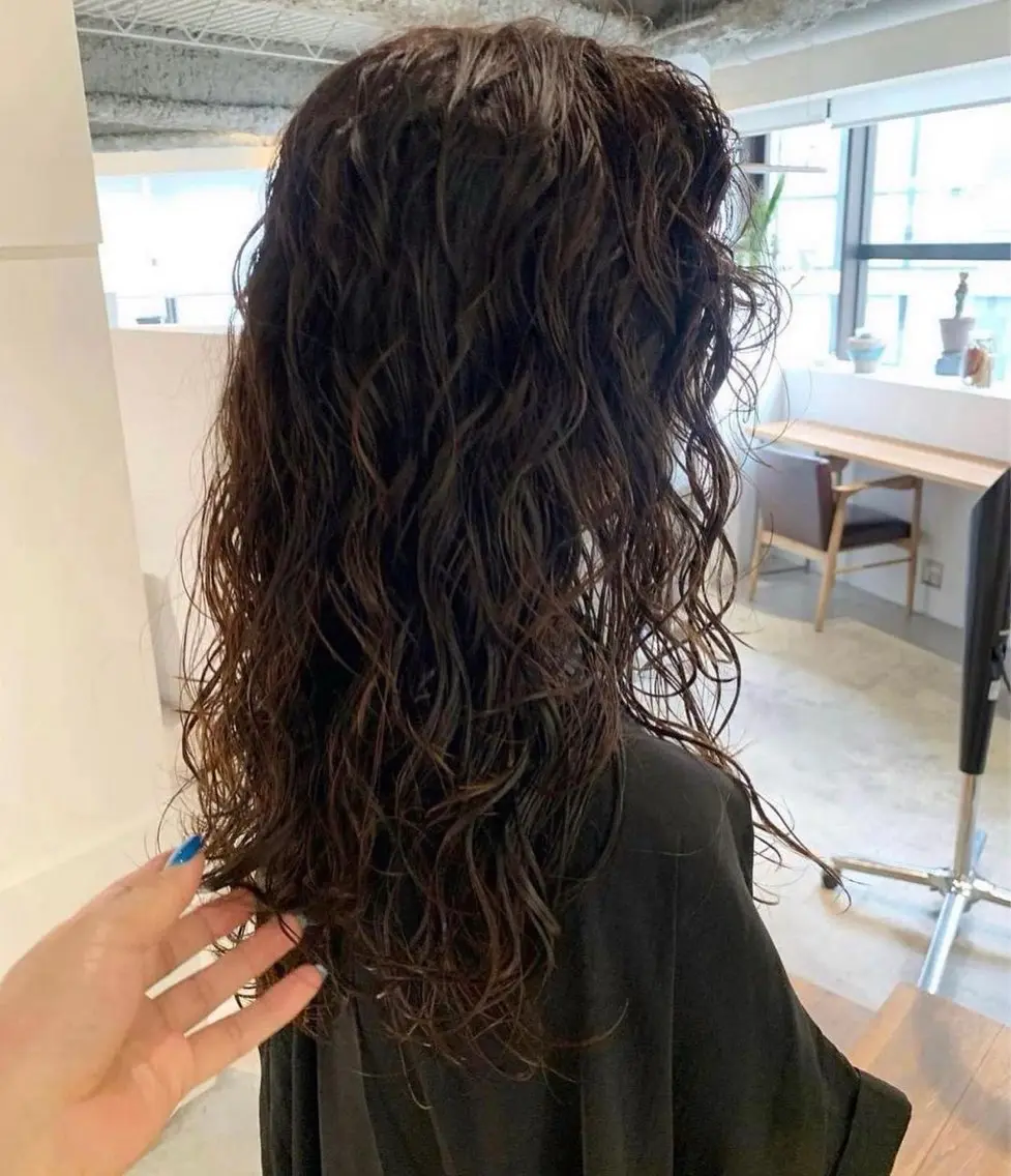 ロング パーマ 宮嶋 蓮のヘアスタイル