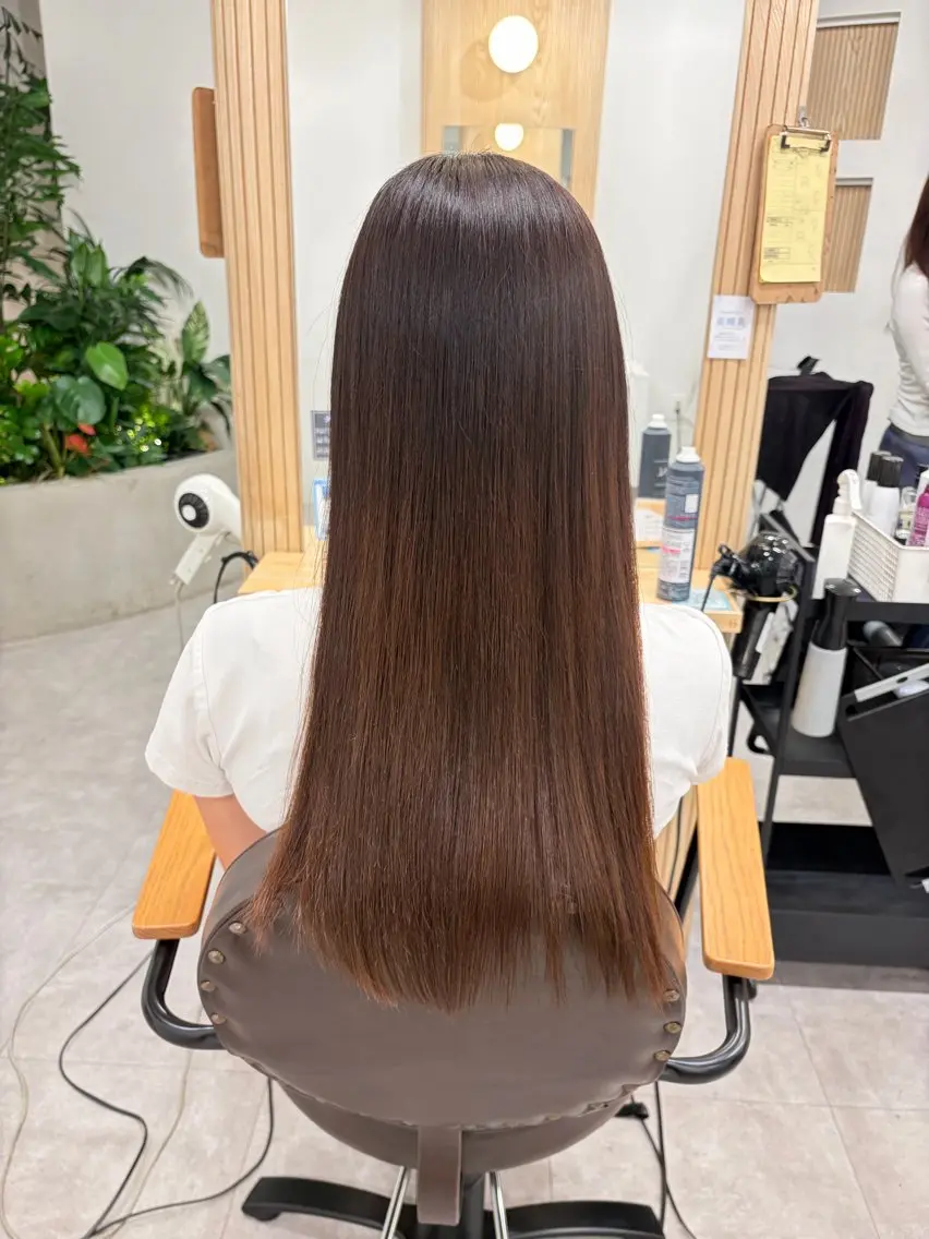 ロング SHIANゆうき 艶カラー/縮毛矯正のヘアスタイル