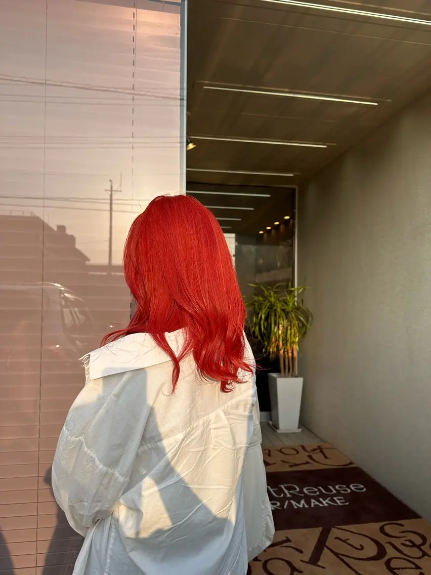セミロング カラー 三浦 悠のヘアスタイル