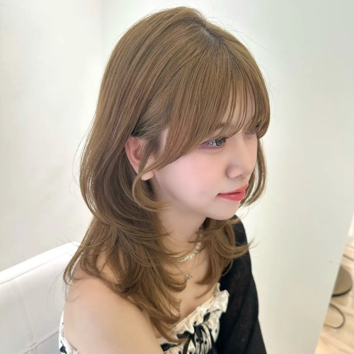 セミロング 顔周りカット ハイレイヤー レイヤーカット ParveMix￤ 出石 菜々🥂のヘアスタイル