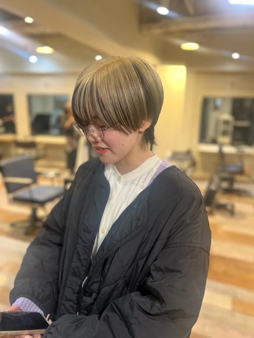ショート カラー ハンサムショート ブリーチ デザインカラー ショートヘア ヘアカラー トリートメント 🌈デザインヘア職人 Kaede🌈のヘアスタイル