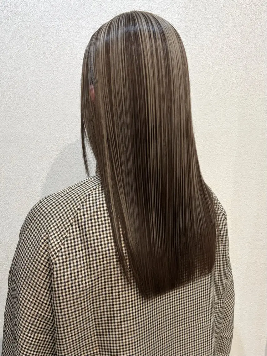 セミロング カット ヘアカラー トリートメント MYRTLE TSUNODAのヘアスタイル