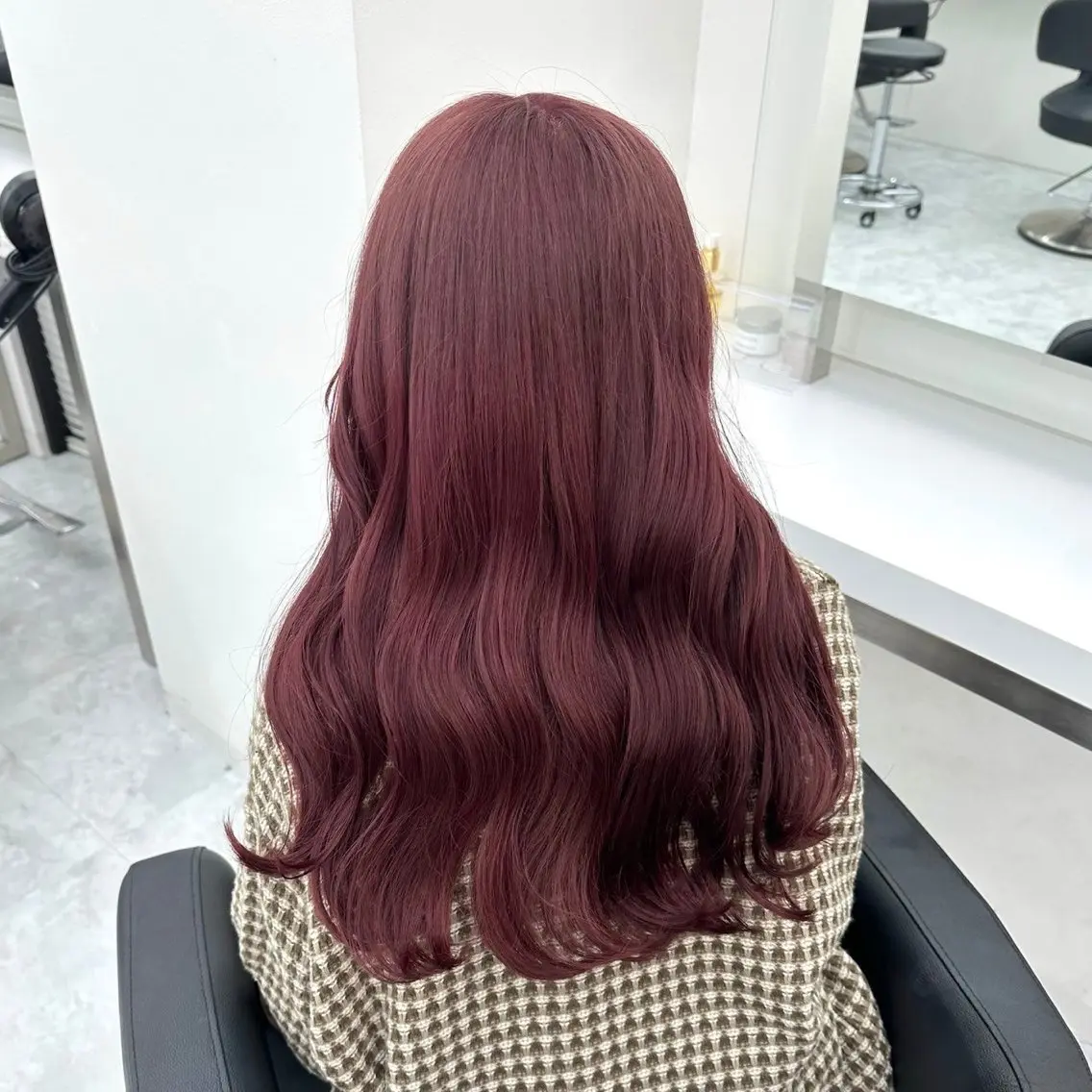 ロング カラー 🖤ハイトーン× レイヤー🖤SARAのヘアスタイル