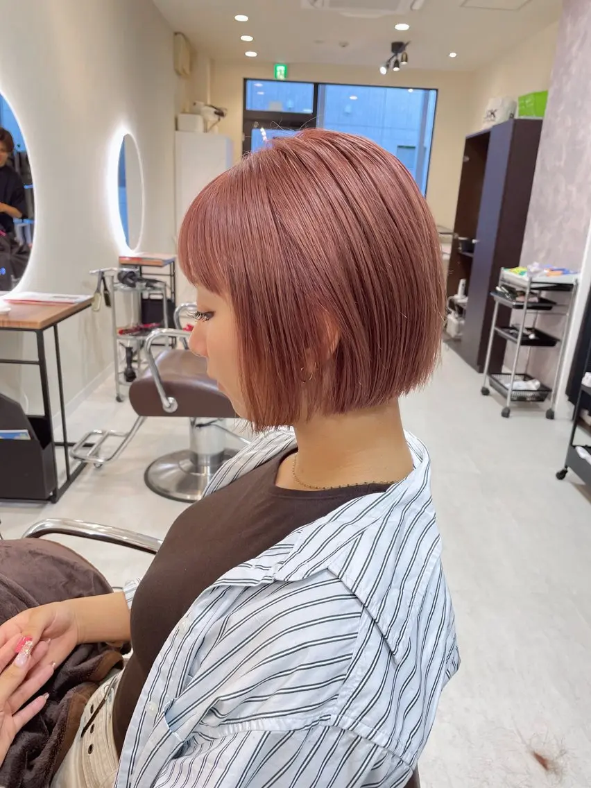 ショート ボブ ヘアカラー トリートメント 縮毛矯正ボブ/ 髪質改善/カットのヘアスタイル