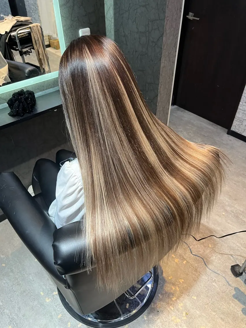 ロング エクステ ケアブリーチ&シール エクステの店和田翔莉のヘアスタイル