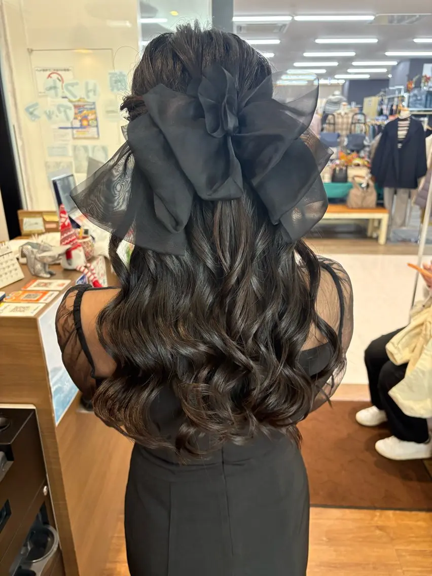🤍【お出掛け簡単ヘアアレンジ♡】コテ巻きや簡単なハーフアップなどの写真