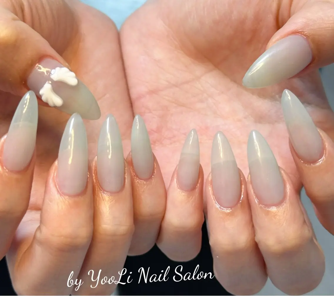 ネイル アートネイル オーロラネイル チークネイル フレンチネイル ガラスフレンチ ハンドネイル 🎀🎀YooLi Nail Salonのネイルデザイン