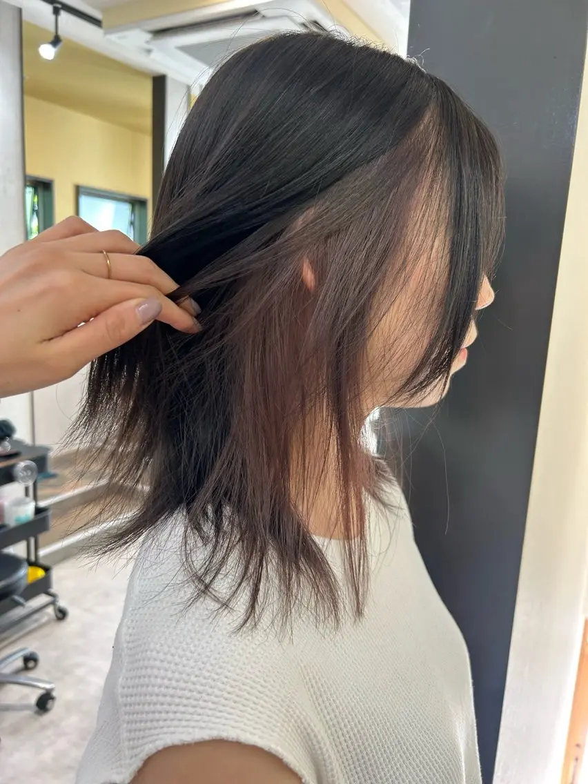 セミロング カラー ブリーチ グレージュ インナーカラー カット ヘアカラー トリートメント hubhair レイヤー/透明感のヘアスタイル