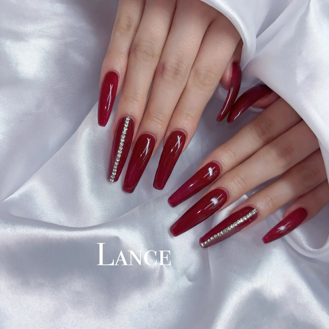 ネイル オーロラネイル フットネイル 氷ネイル・うるうるネイル キラキラネイル 韓国ネイル ハンドネイル Lance nailのネイルデザイン