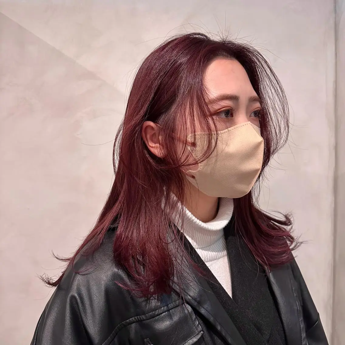 セミロング カラー ブリーチ ピンクカラー Yuki☺︎パーマ レイヤーカットのヘアスタイル
