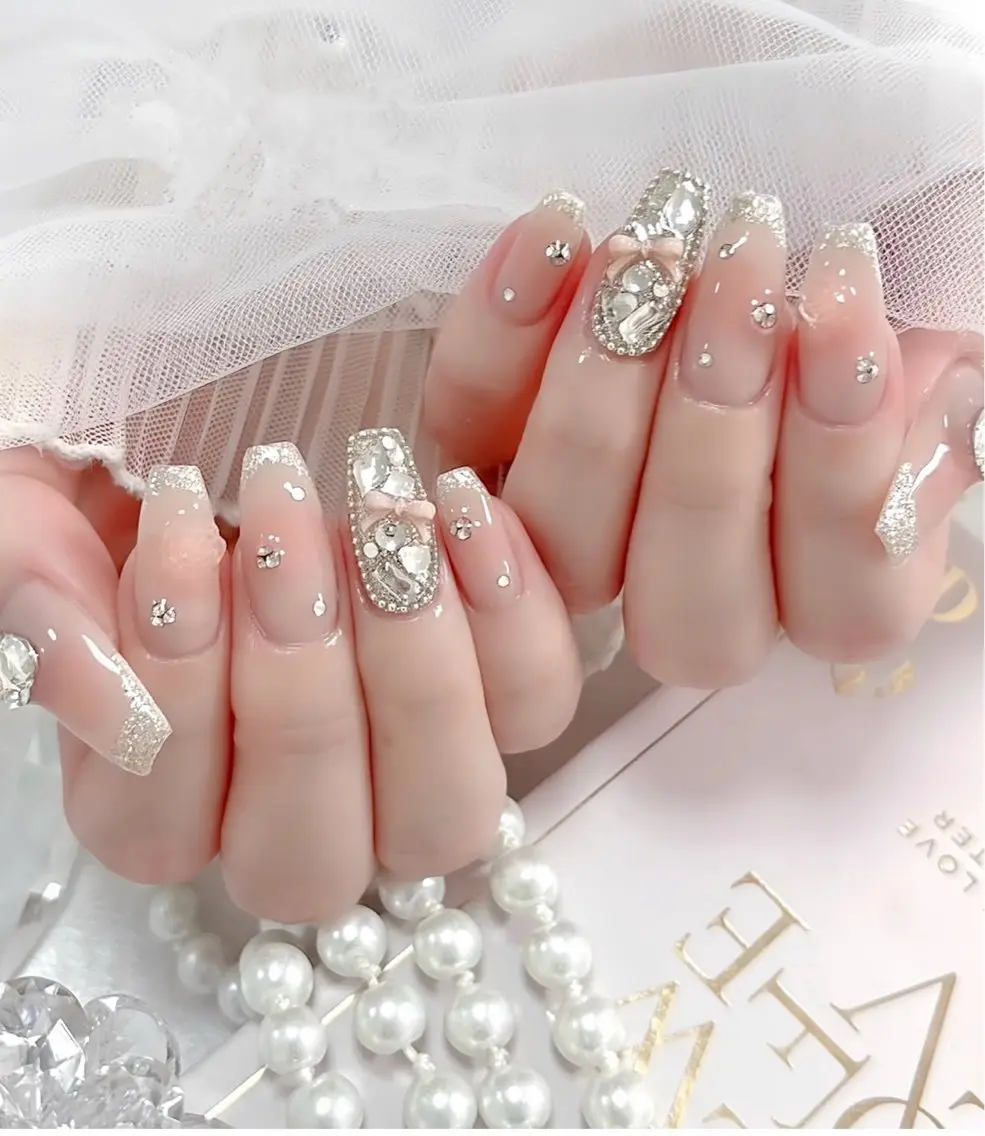 ロング ハンドネイル E🌷nail 長さだし専門店のネイルデザイン