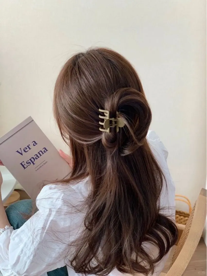 カラー カット ヘアカラー トリートメント ❤️縮毛矯正❤️ 髪質改善❤️平野実花のヘアスタイル