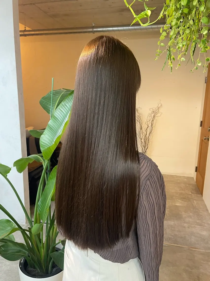 【縮毛矯正or酸性】似合わせカット+ツヤサラ柔らかストレートの写真